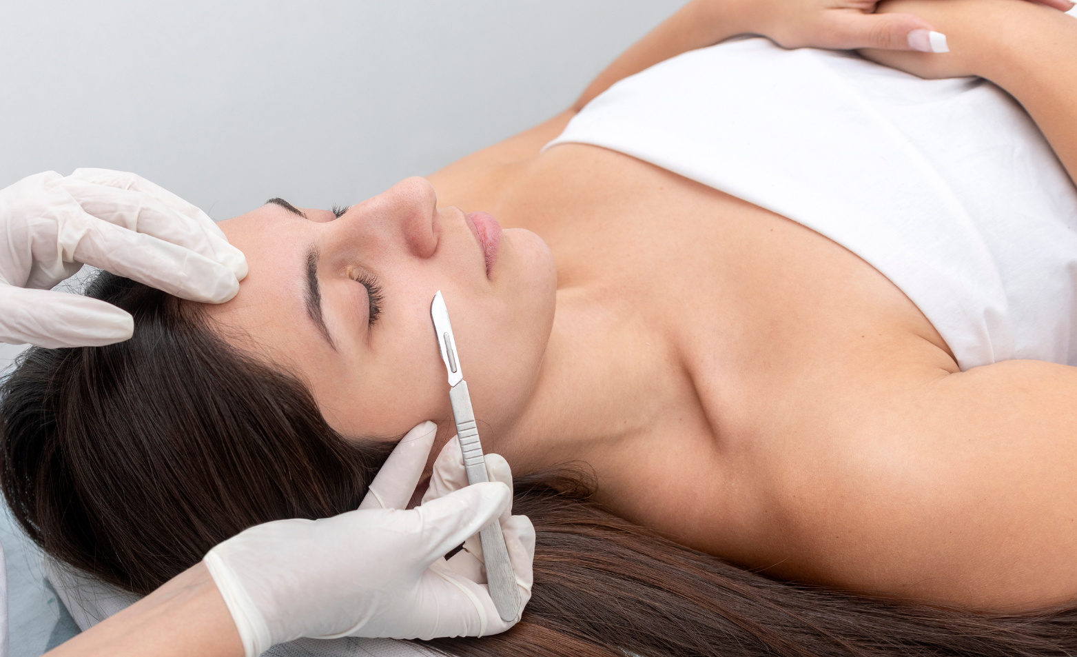 Dermaplaning treatment